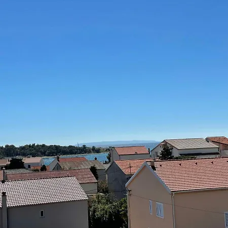 Apartments Toma Novalja Exterior photo