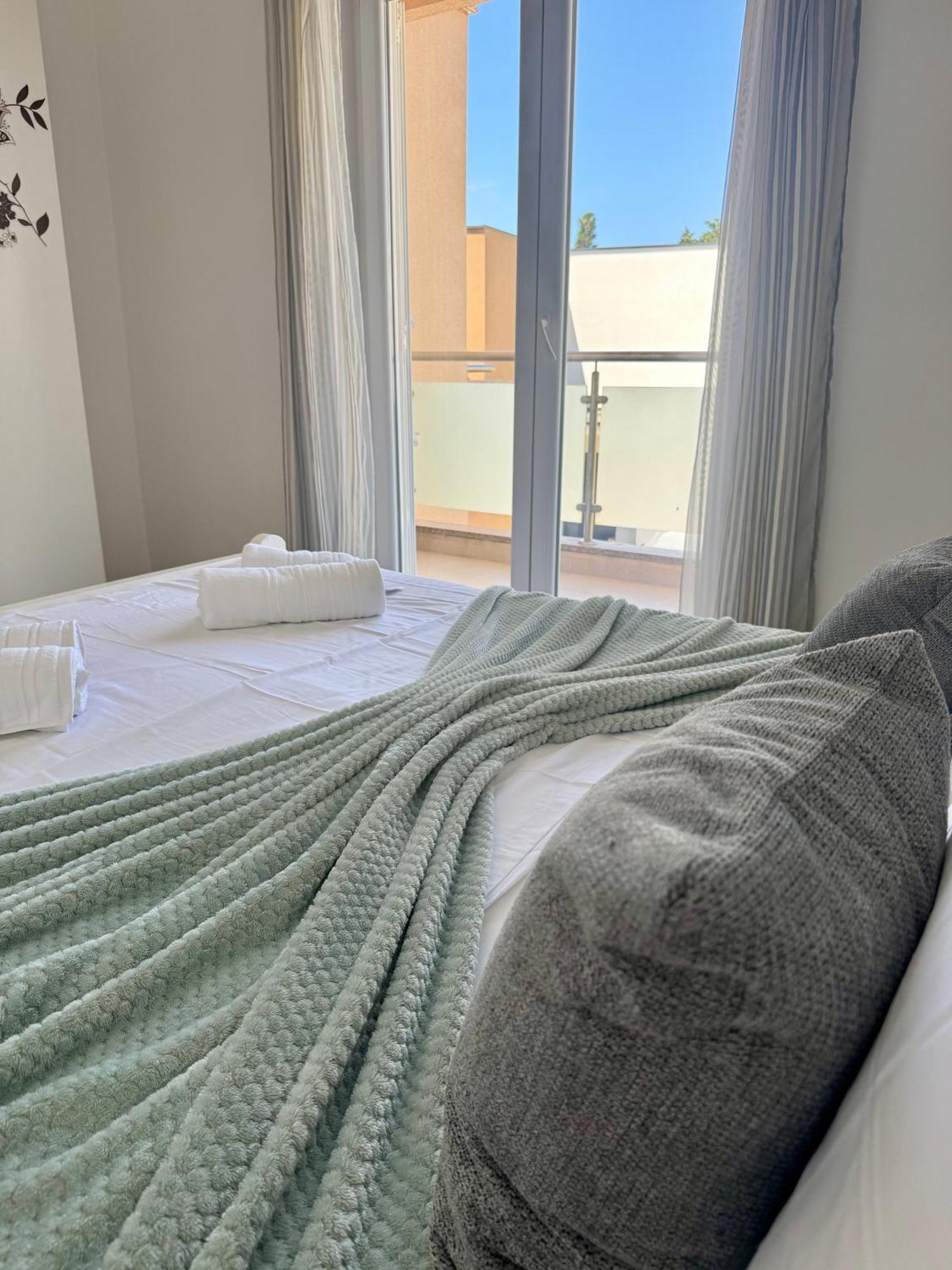 Toma Apartment