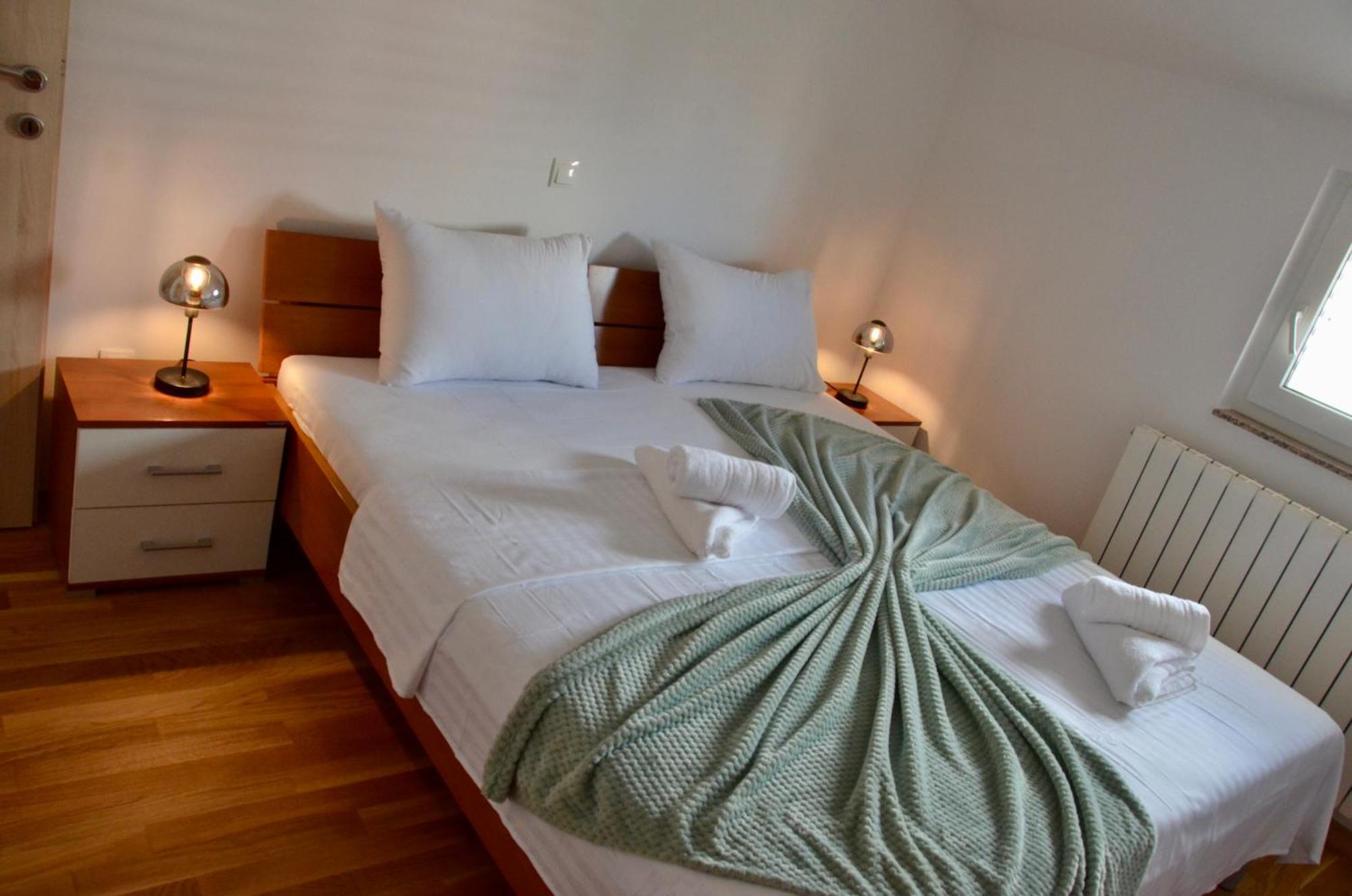 Toma Apartment Novalja