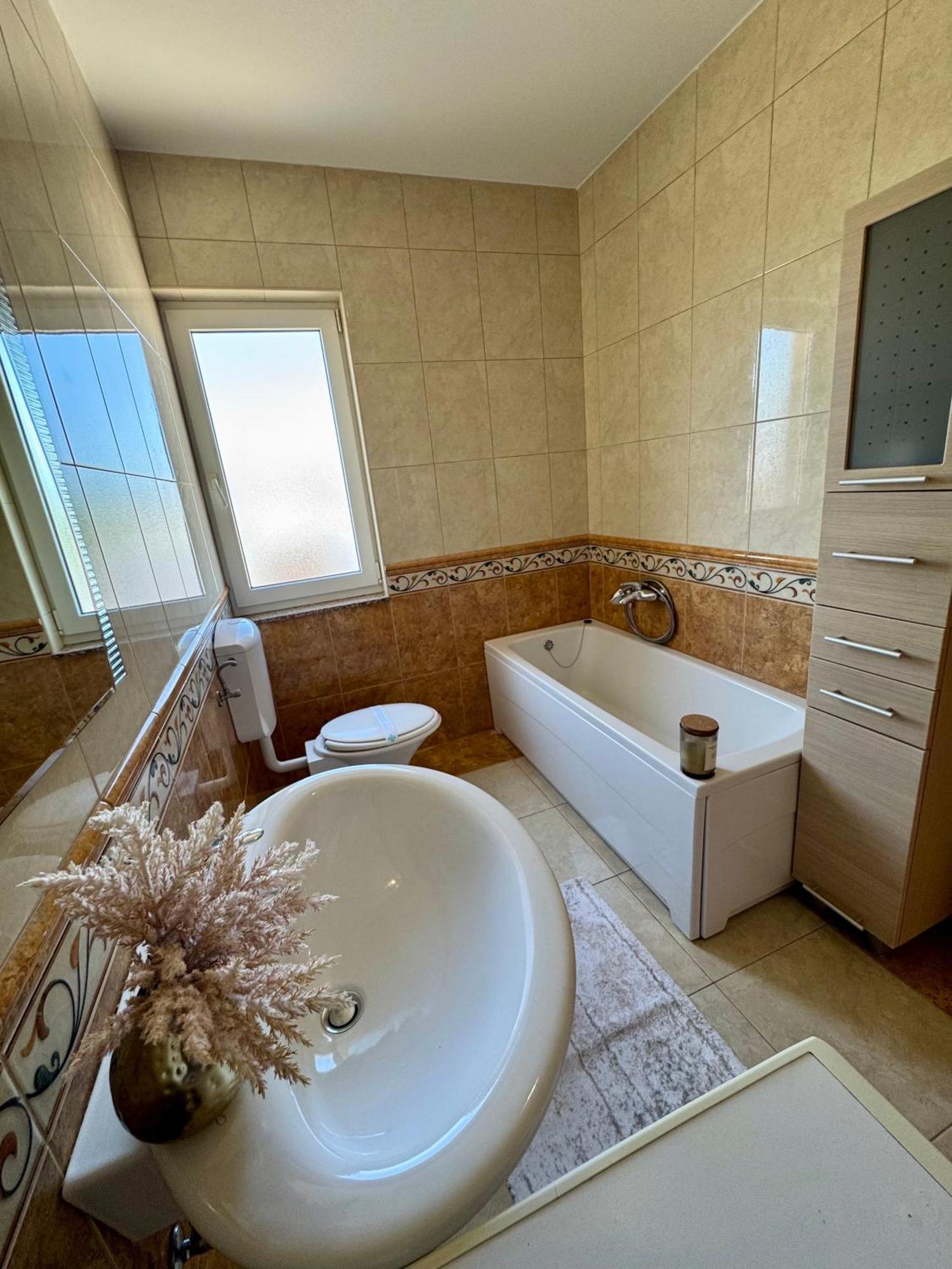 Apartment Toma *